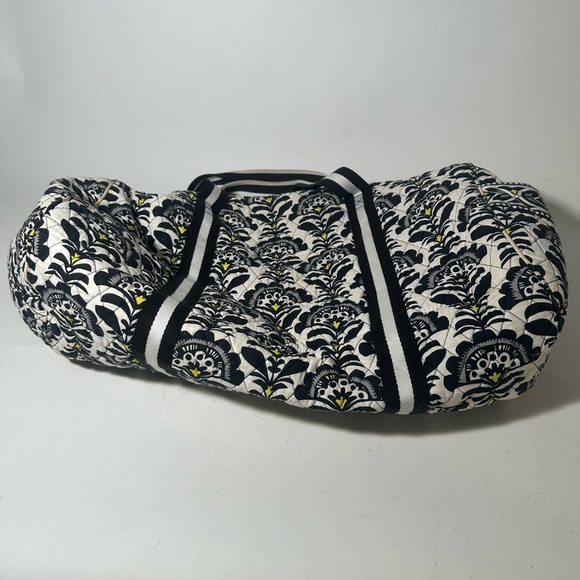 Vera Bradley Elegant Black and White Weekend Bag with Damask Pattern - Picture 3 of 5